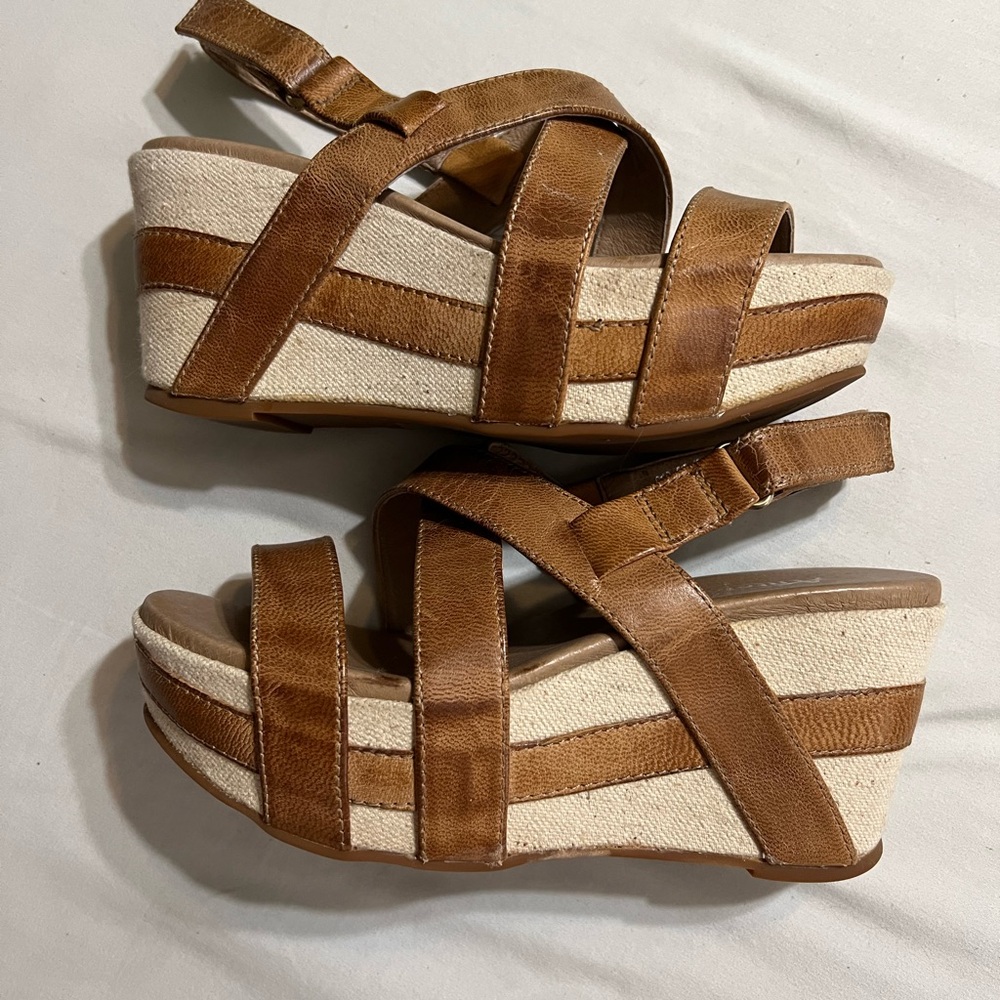 Antelope 819 Classic Brown classic strapped  Wedge Sandals